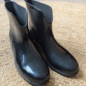 Elegant Black Women's Winter Boots